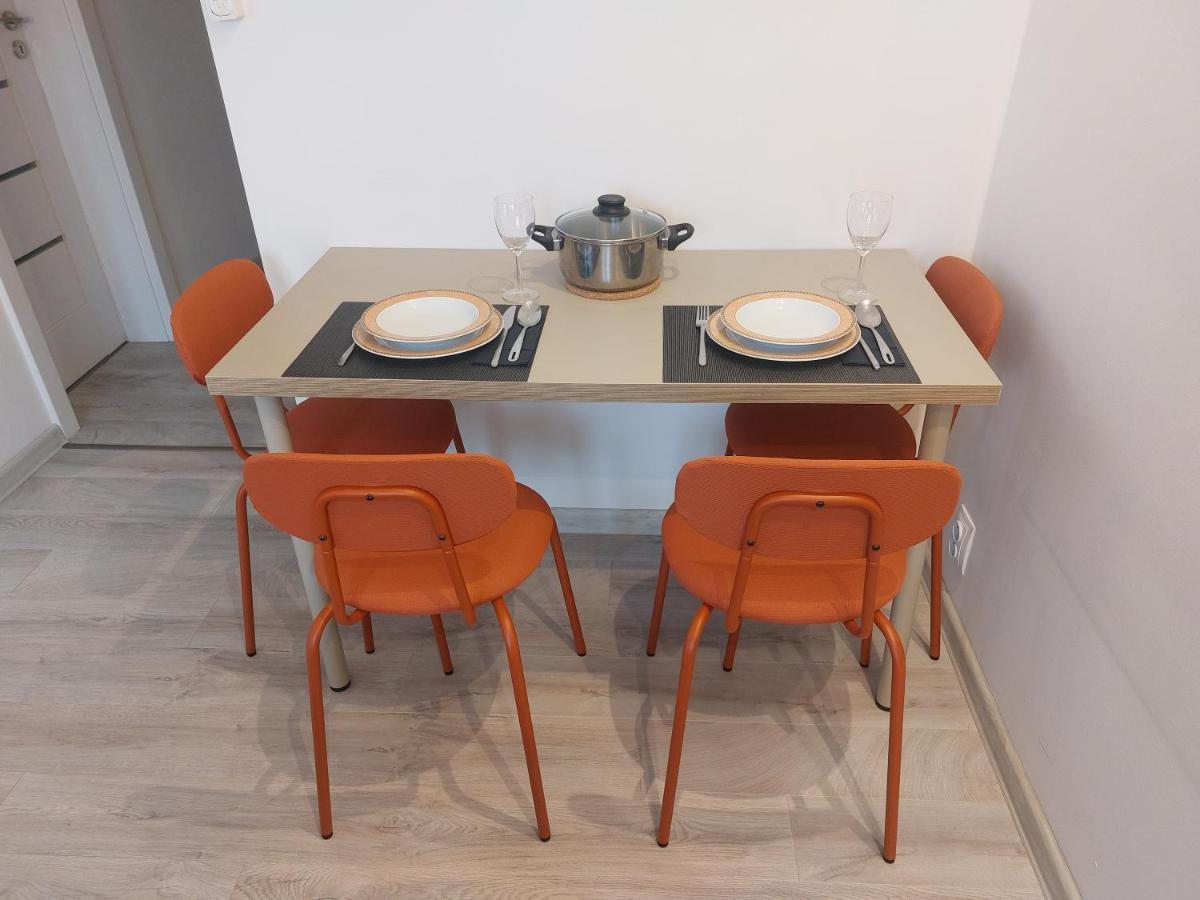 Utulny Apartman S Balkonom Lägenhet Bratislava Exteriör bild
