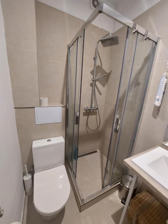 Utulny Apartman S Balkonom Lägenhet Bratislava Exteriör bild